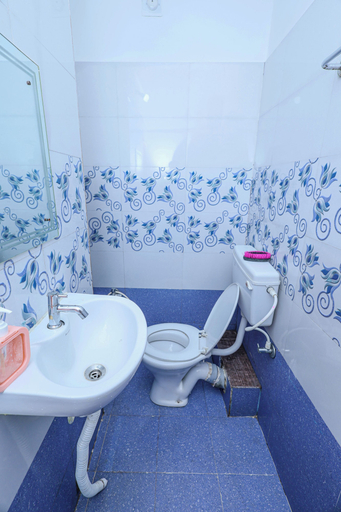 Bathroom 2, Silver Residency, Cuttack