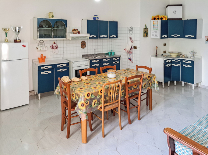 Private kitchen 4, Villetta Cairoli, Lecce