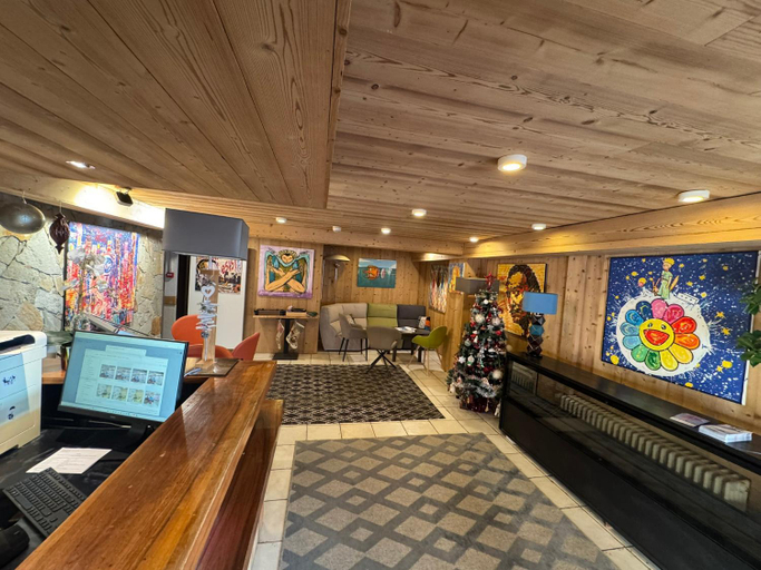 Public Area 2, Logis Hotel Le Cairn, Isère
