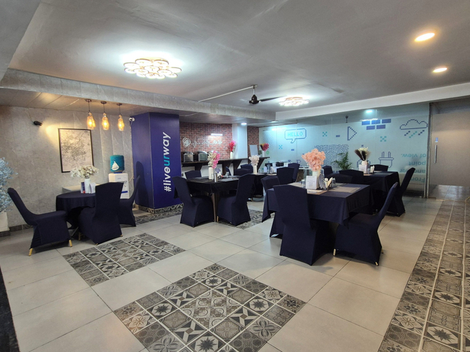 Dining 5, OnlyStay BnB Golf Course Road, Gurgaon