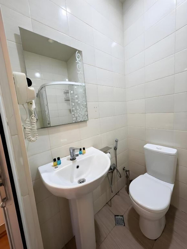 Bathroom 3, Liman Hotel, Baku