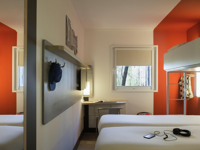 Bedroom 3, ibis budget Amsterdam Airport, Haarlemmermeer