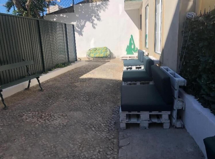 Terrace/patio 4, Back to Lisbon Hostel, Lisbon