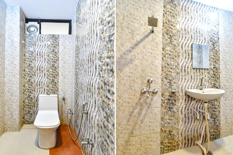 Bathroom 1, FabHotel Moon Stone, Near Jawahar Circle - World Trade Park, Jaipur