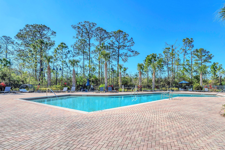 Sport & Beauty, Upstay Large Family Condo w Pool, Sauna, Orange
