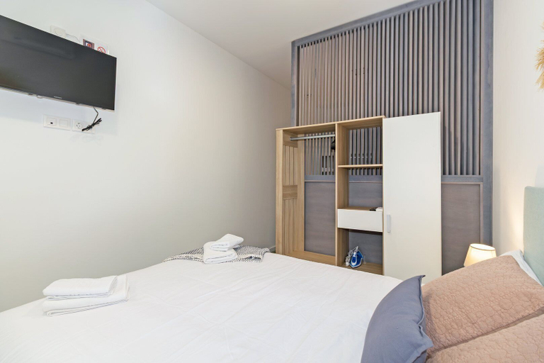Room 2, Guestready - Llovera Apartments, Valencia