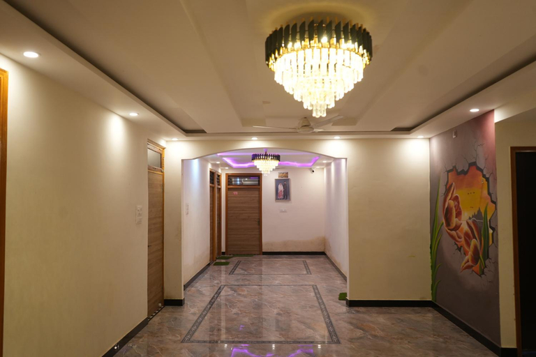 5, hotel raj palace, Wardha