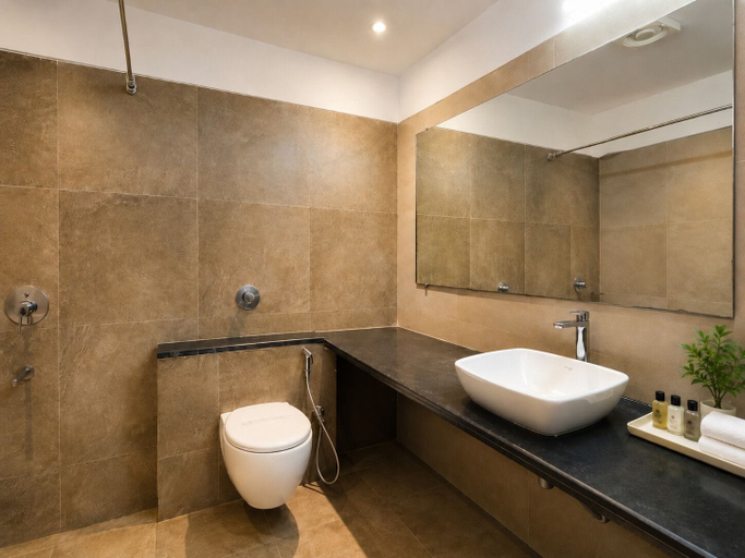 Bathroom 2, Landmark Rewa AM Hotel Kollection, Rewa