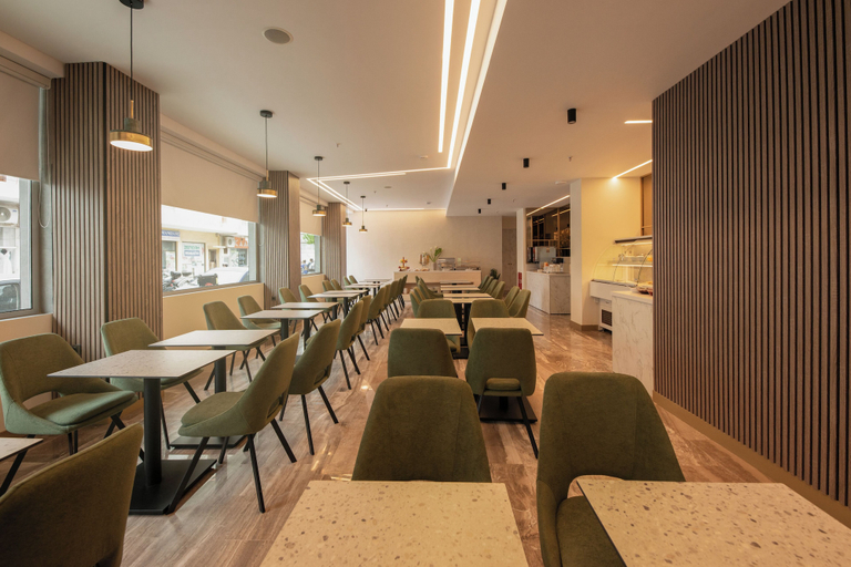 Food & Drinks 5, Chrispy City Living ex Nefeli, Crete
