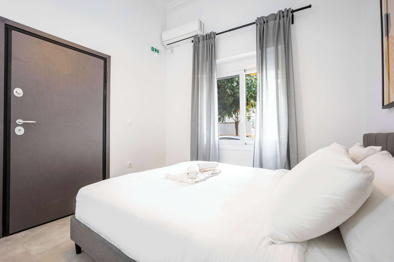 Room 2, Warm & Stylish 1BR l King Bed, Attica