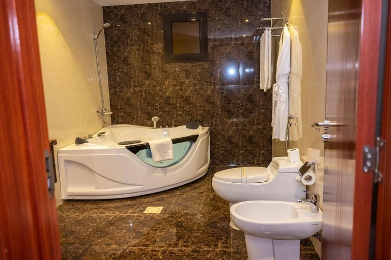 Bathroom 5, Meral Crown Hotel, Riyadh