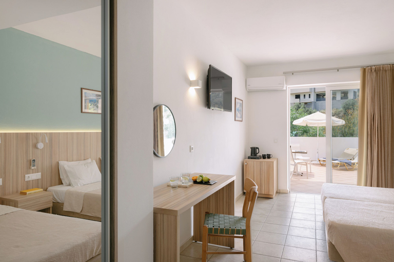Bedroom 4, Xidas Garden, Crete