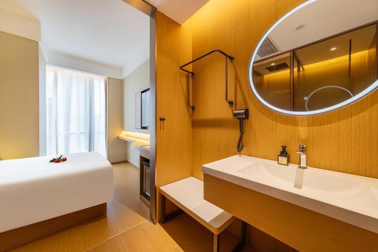 Bathroom 4, Yibo Hotel, Guangzhou