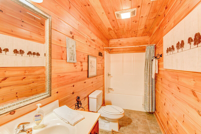 Interior 2, 1 Abundant Life, Watauga