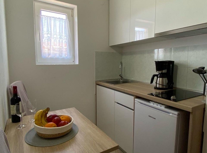 Private kitchen 5, Apartments Poldan Rab, Lopar/Supetarska Draga