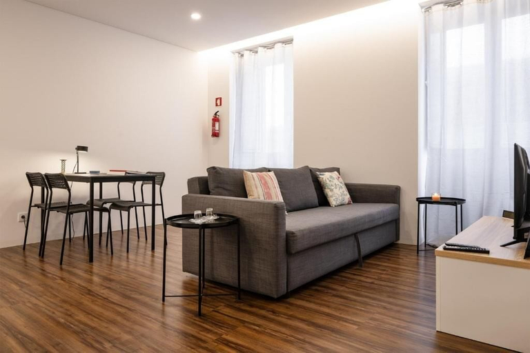 Living area 2, Cozy Figueira Apartment, Figueira da Foz