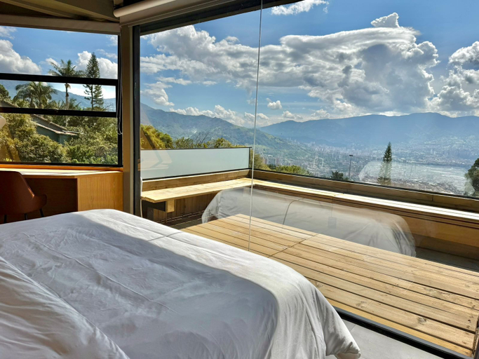 Room 2, Vista Hotel Medellin, Retiro