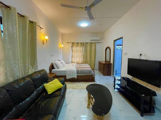 Bedroom 4, Odo So Royal Hotel, Asuogyaman