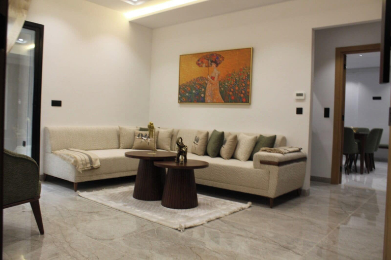 Living area 5, sandra 33, Bouhaira