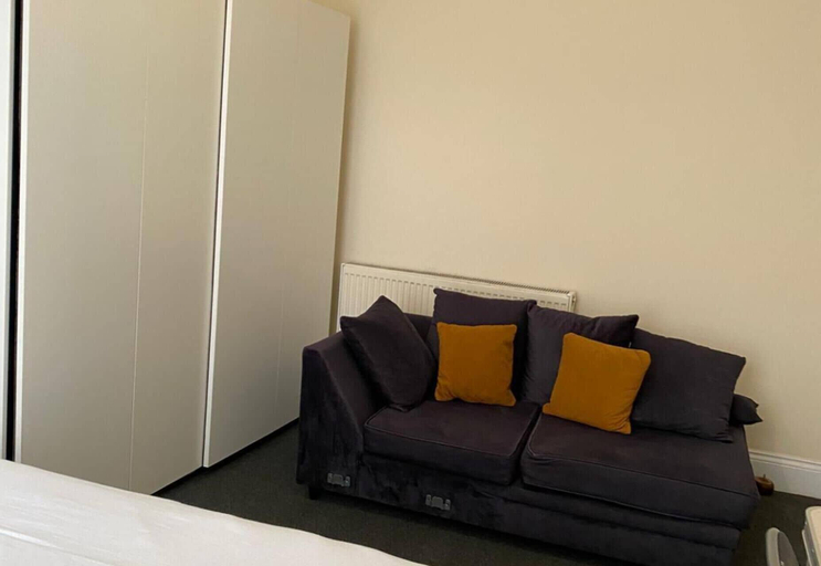 Interior 5, 3 Bedrooms - 6 Bath- Sleeps 6 - Free Parking, Bolton