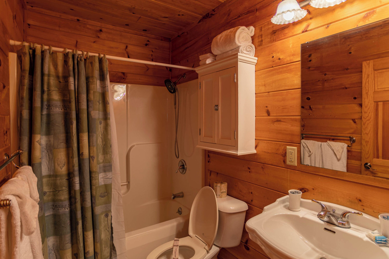 Interior 4, Baird's Creek Cabin, Watauga