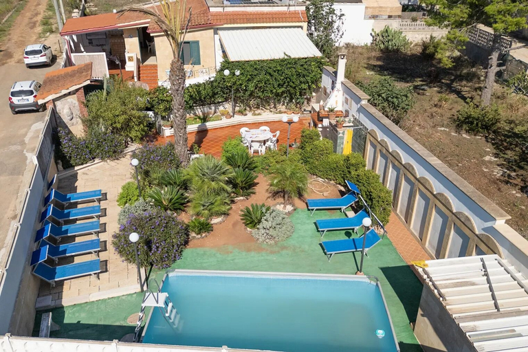 Primary image, Tritone Apartment in Luxury Villa with Shared Pool, Lecce