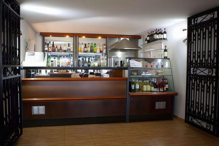 Food & Drinks 4, Strand Suites by NEU Collective