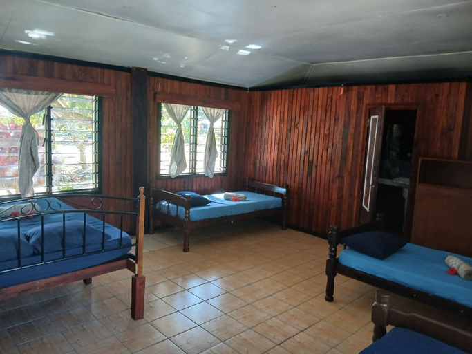 Room 5, White Sandy Beach Resort, Ba