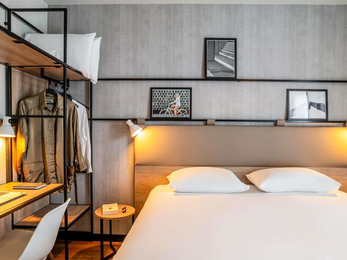 Bedroom 4, ibis Bordeaux Nord Carbon Blanc, Gironde
