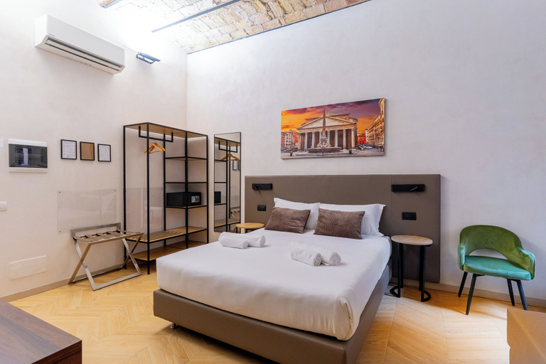 Room 5, Urban Vatican Rooms 2, Roma