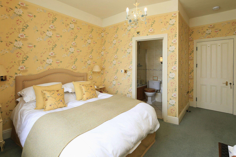 Bedroom 2, The Old Vicarage Dolfor, Powys