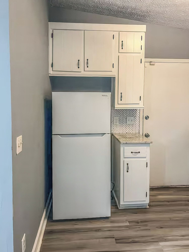 Interior 5, Sweet Spot - Entire Home, DeKalb