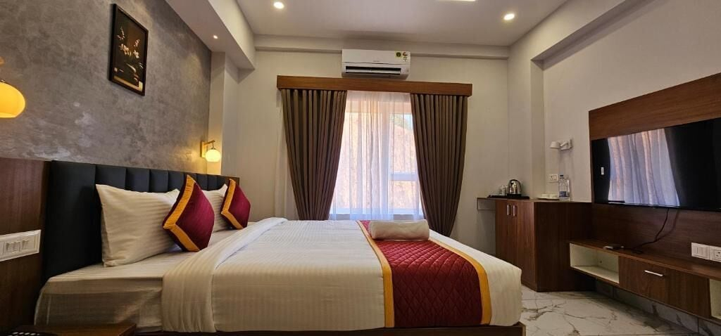 Room 2, ROYAL PALACE STAY, Kannur