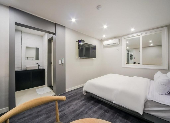 Bedroom 4, Gamdong Hotel, Haeundae
