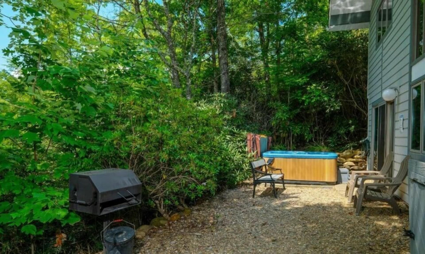 Terrace/patio 4, Black Bear Getaway, Sevier