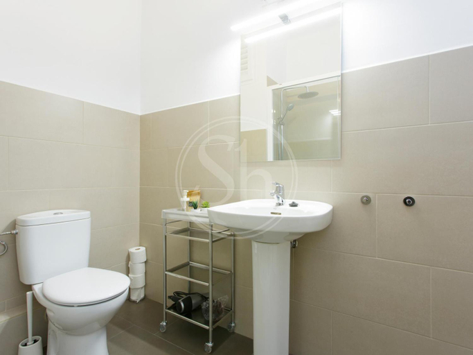 Bathroom 3, Eixample - Sagrada Familia apartment, Barcelona