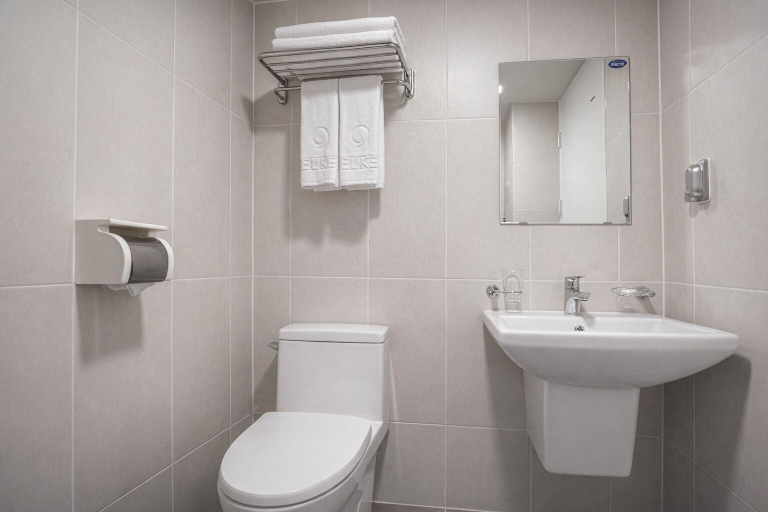 Bathroom 3, Kenny Stay Jeju Mosulpo - Hotel Kenny, Seogwipo