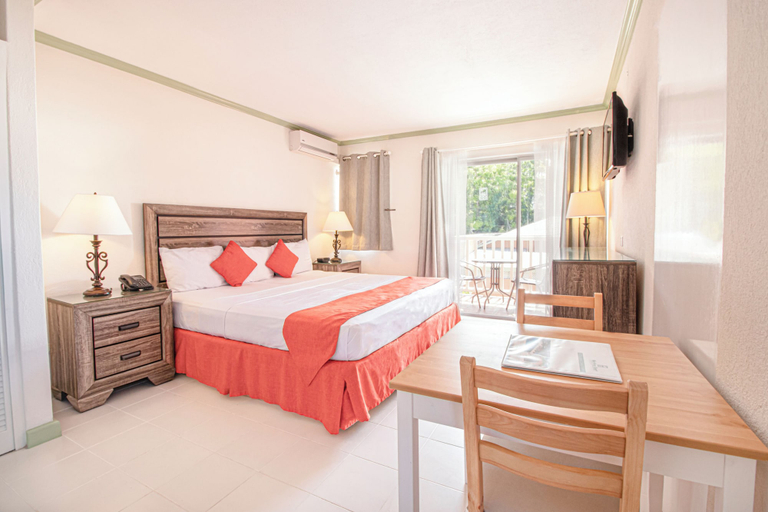 Bedroom 2, Worthing Court Apartment Hotel