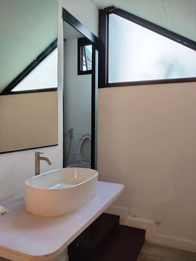 Bathroom 5, Soysiam, Dan Sai