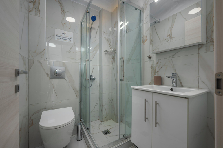 Bathroom 4, SLV Irida Apartment, East Macedonia and Thrace