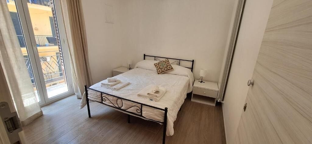 Room 4, A casa di Giulia, Palermo
