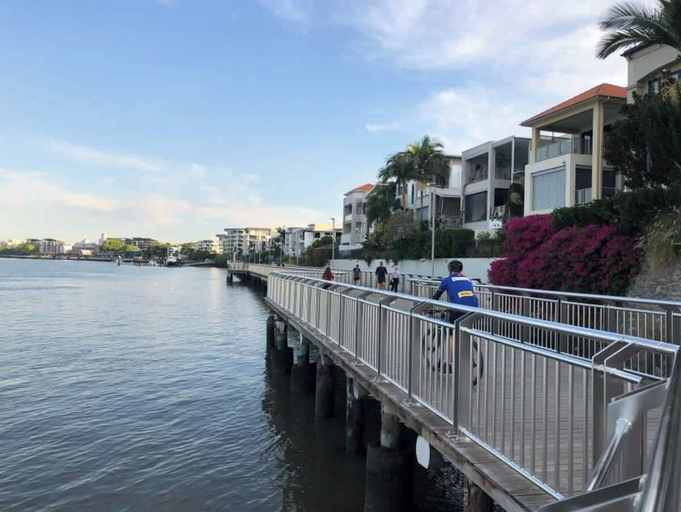 Interior 2, Sublime Simplicity! ~1bed/study/1bath/balcony/1car, Newstead