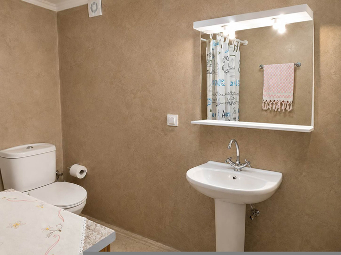 Room 3, Elegant Studio in Chios Near the Beach and Port, North Aegean
