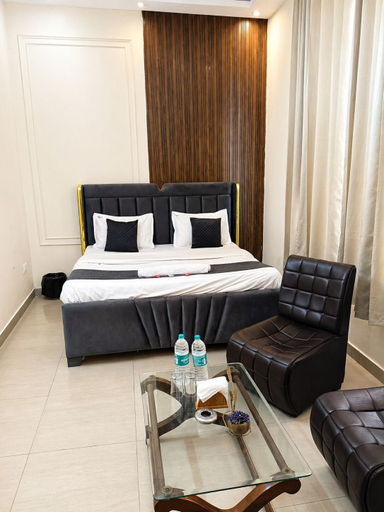 Room 2, Hotel sudan inn kalka shimla higway, Sahibzada Ajit Singh Nagar