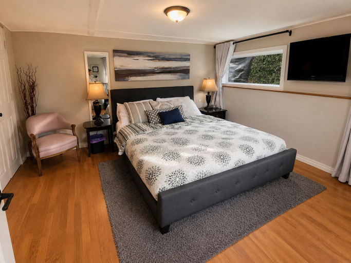 Bedroom 3, Brookside Falls, Nanaimo