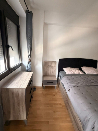 Room 2, Alimos Urban Retreat, Attica