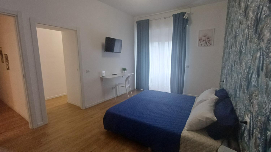 Bedroom 4, B&B camere fiori 8 Malpensa, Varese