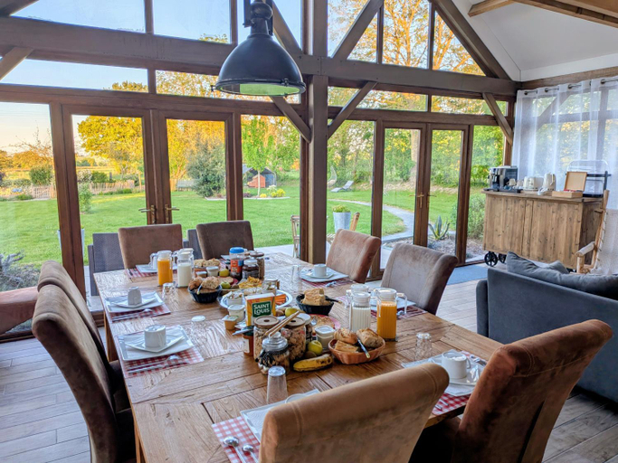 Food & Drinks, Chambres d'hotes - Bed & Breakfast Homestay, Manche