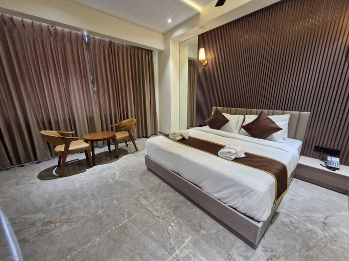 Room 5, GREEN FUSION, Surat
