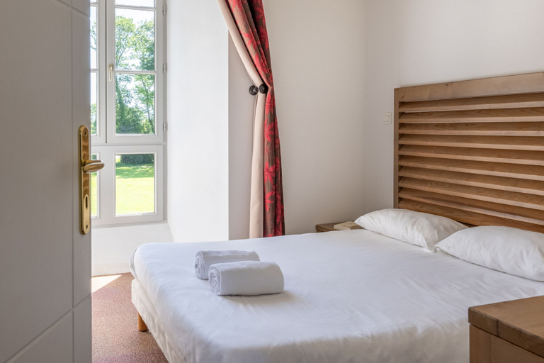Bedroom 2, Résidence Odalys Le Château de Keravéon, Morbihan